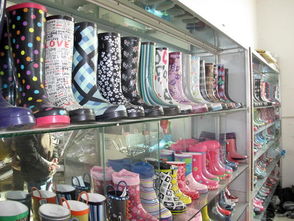 開(kāi)化河星鞋業(yè) 訂單在排隊(duì) 工人忙加班