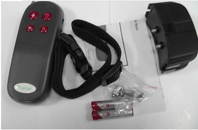 四合一遙控震動帶電擊訓(xùn)狗止吠器 寵物行為矯正的多功能解決方案